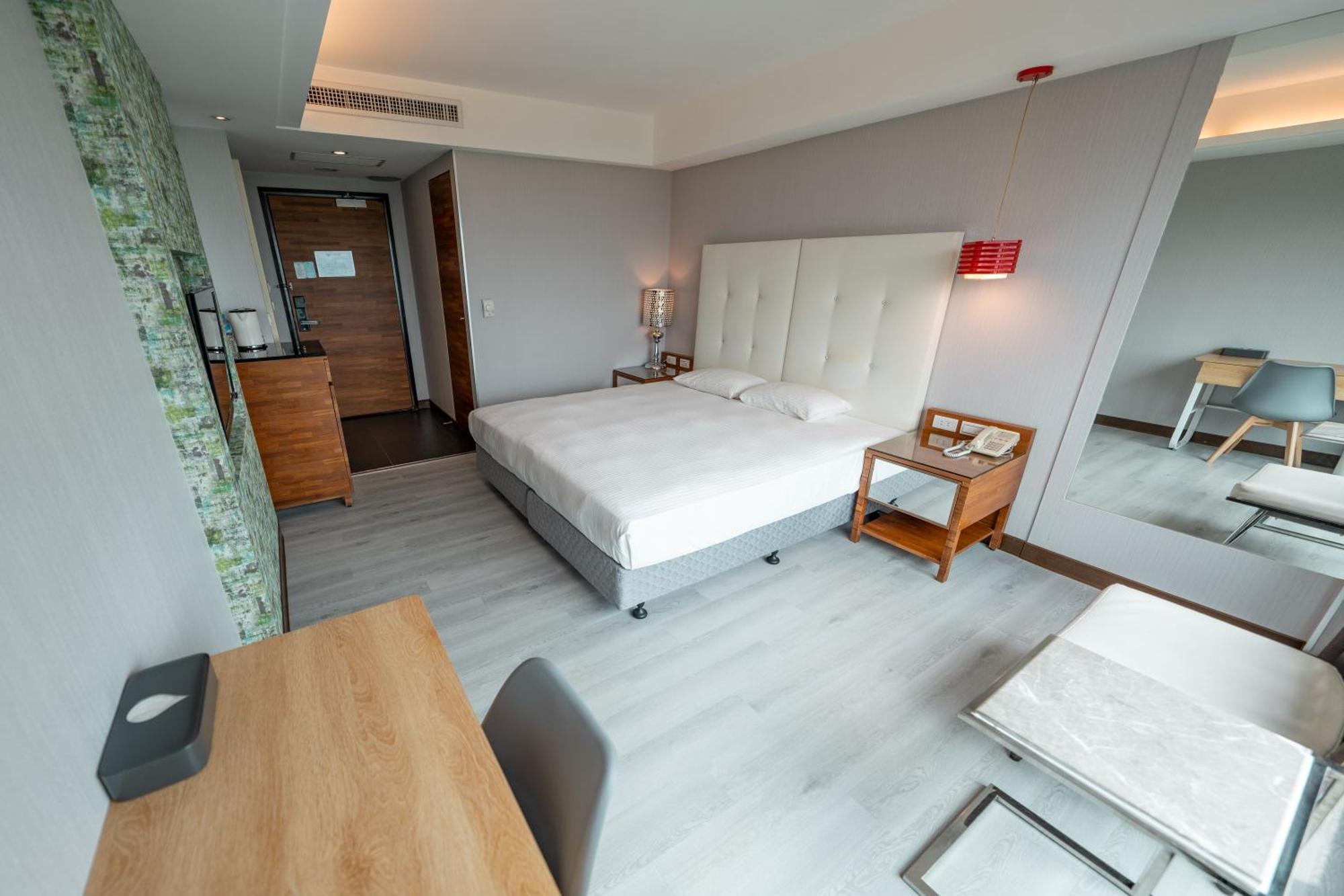 觀海樓海景大飯店 Hotel Cloud Riverside Tamsui Exterior photo