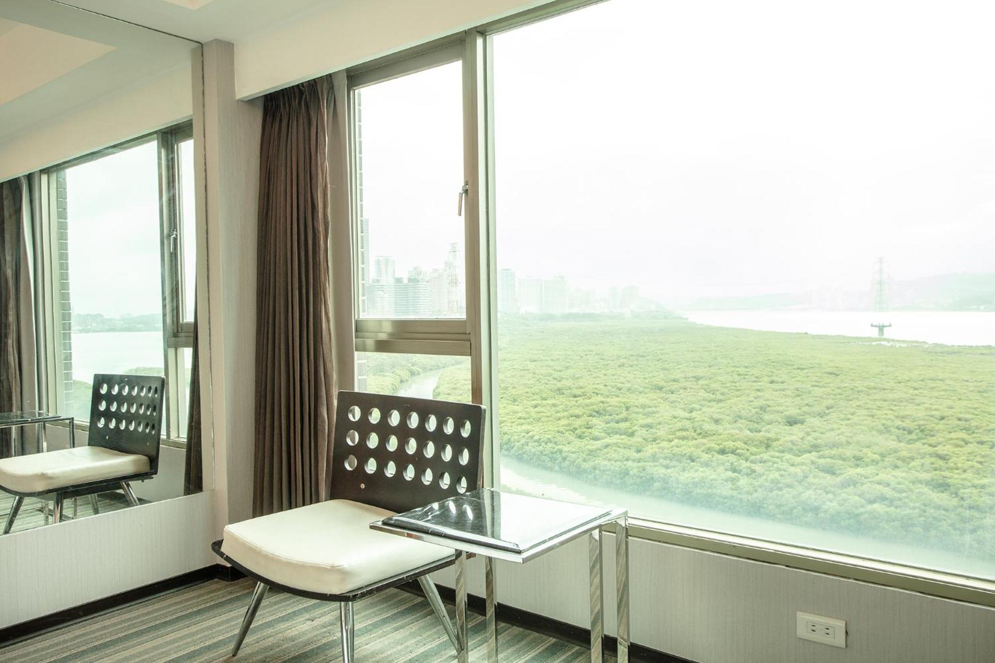 觀海樓海景大飯店 Hotel Cloud Riverside Tamsui Exterior photo
