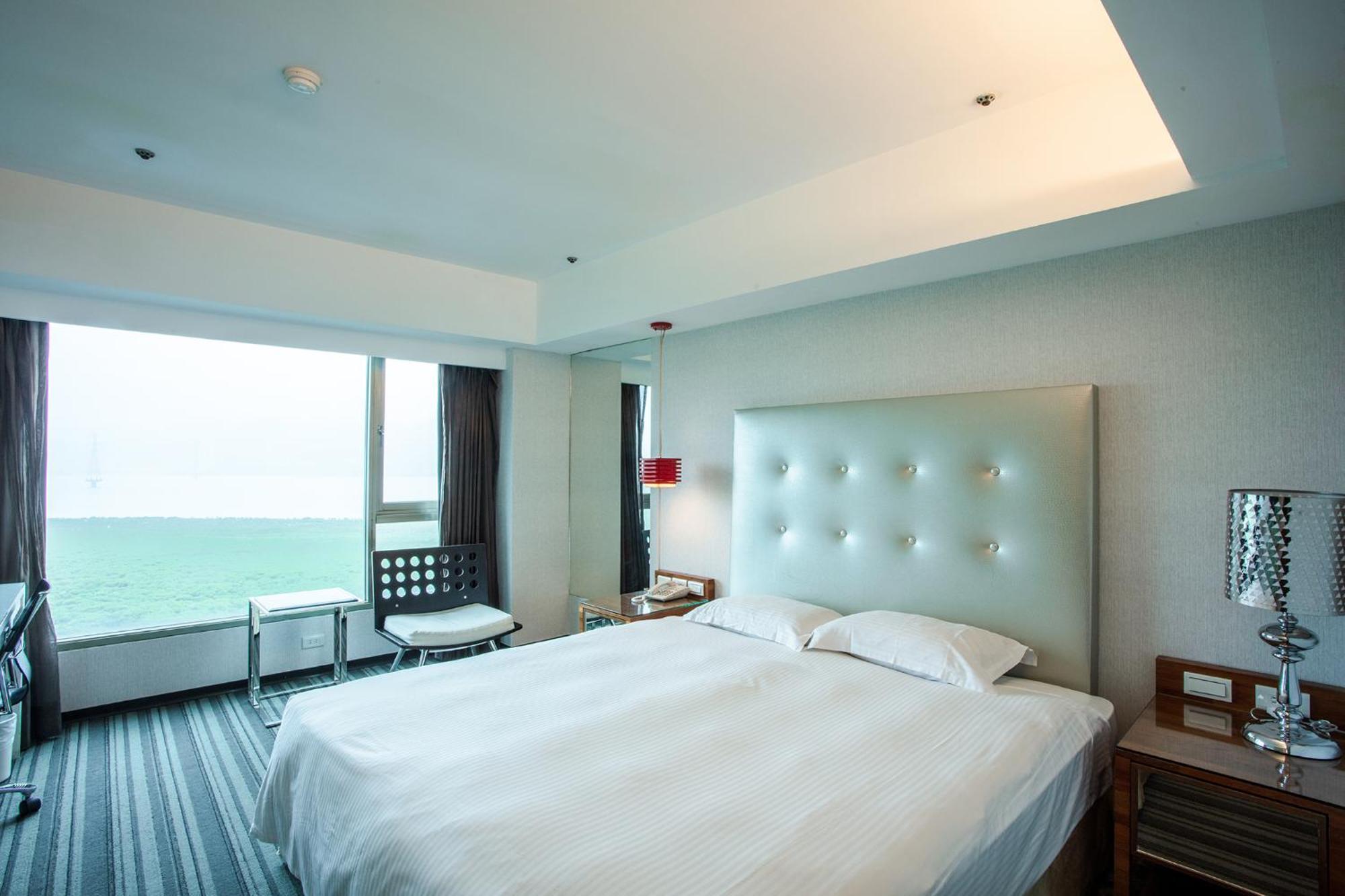 觀海樓海景大飯店 Hotel Cloud Riverside Tamsui Exterior photo