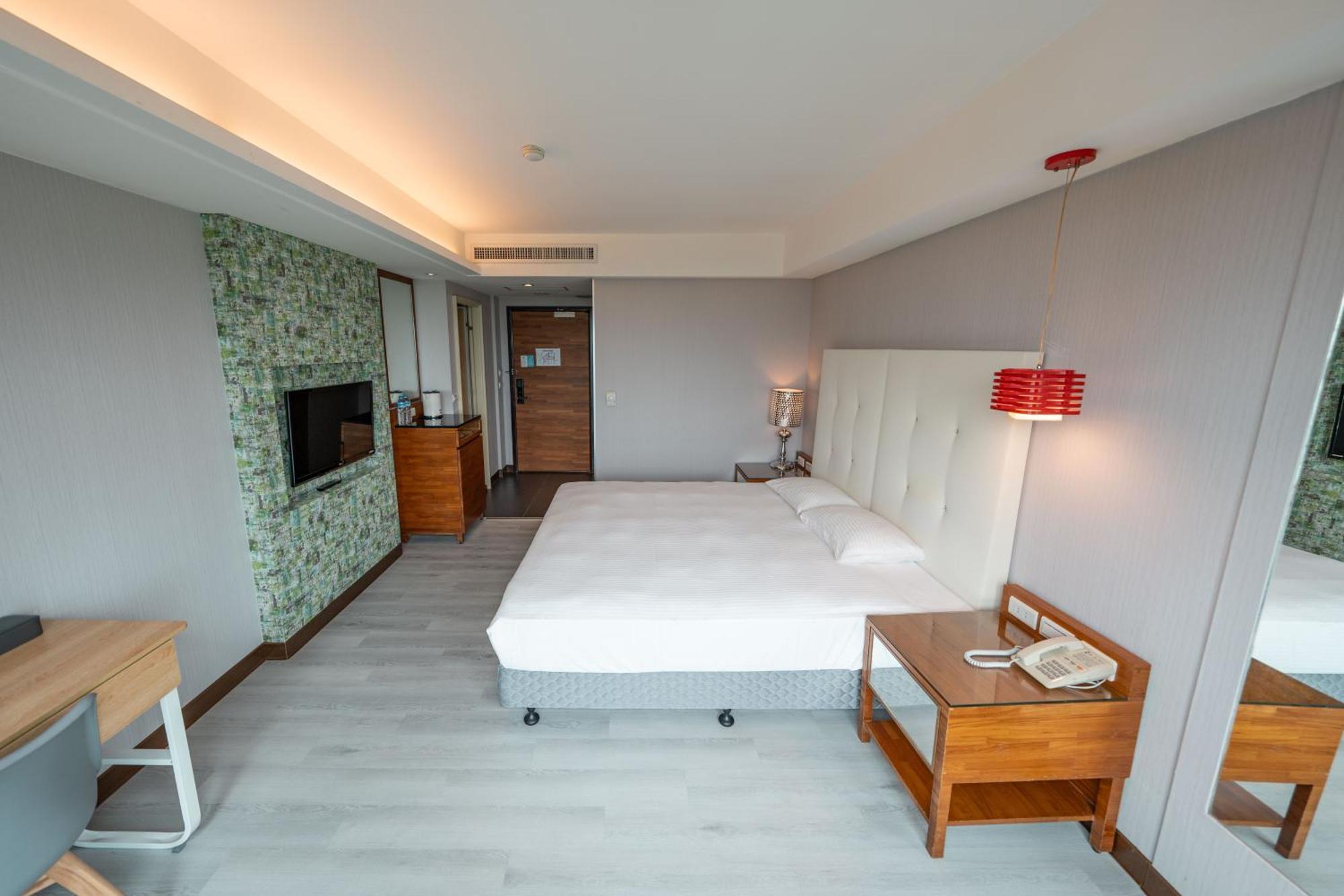 觀海樓海景大飯店 Hotel Cloud Riverside Tamsui Exterior photo